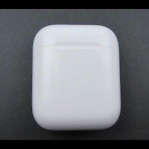 APPLE AIRPODS CASE ONLY(WITH ORIGINAL BOX)